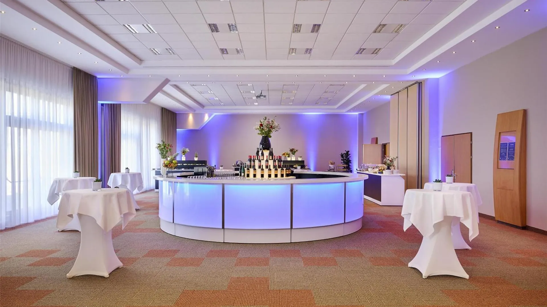 Nh Vienna Airport Conference Center Hotel Schwechat 4*,