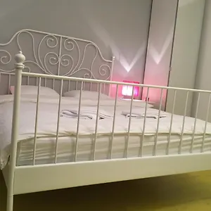Green Apartment בוקרשט