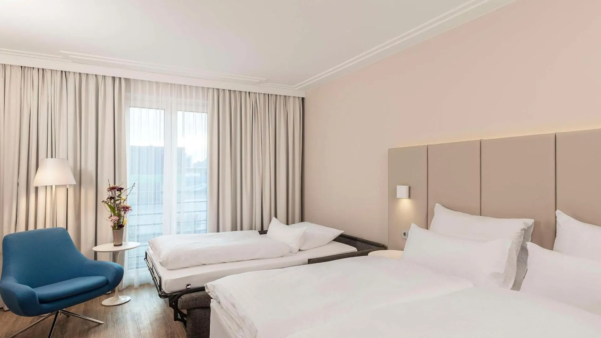 מלון שווכאט Nh Vienna Airport Conference Center
